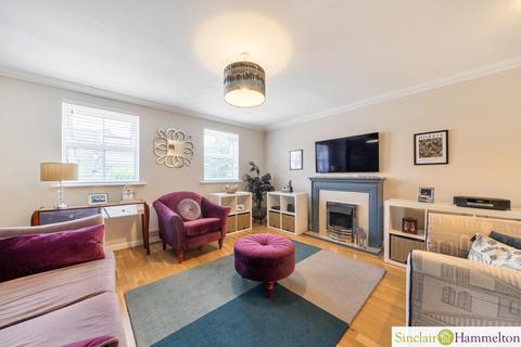 3 bedroom townhouse for sale, Cromwell Close, Bromley