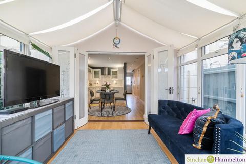 3 bedroom townhouse for sale, Cromwell Close, Bromley