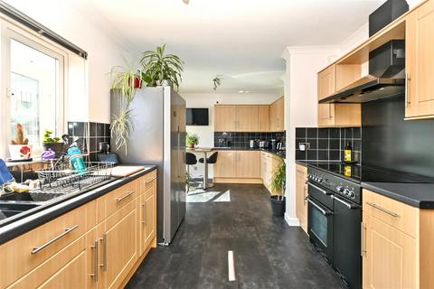 3 bedroom house for sale, Meadowlands Avenue, Eastbourne
