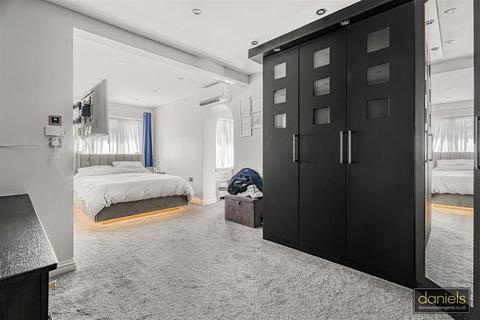 4 bedroom detached house for sale, Bengeworth Road, HARROW
