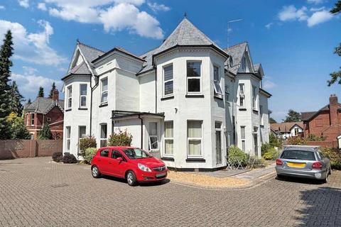 1 bedroom ground floor flat for sale, Lansdowne Road, BOURNEMOUTH