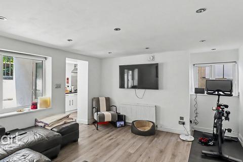1 bedroom flat for sale, Hythe Road, Ashford