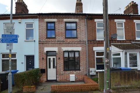 3 bedroom townhouse to rent, Heath Road, Norwich