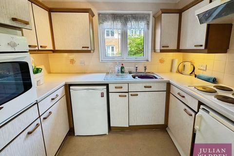 2 bedroom retirement property for sale, Clothorn Road, Didsbury, Manchester, M20