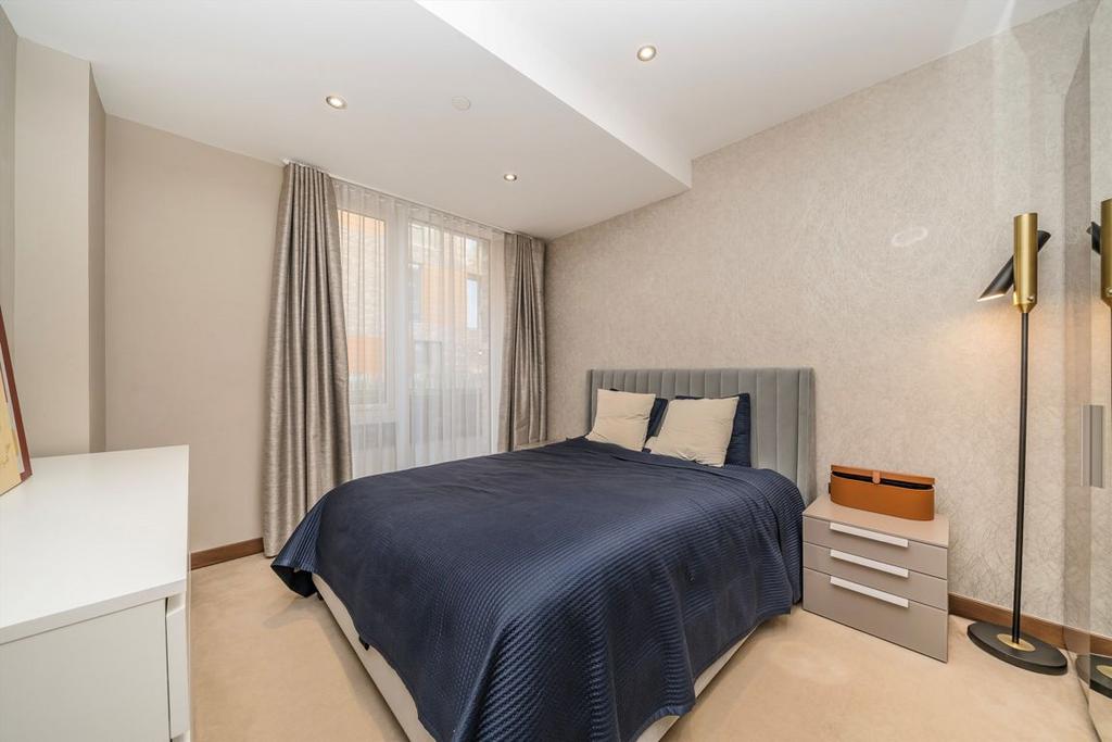 Apartment in London - View 5