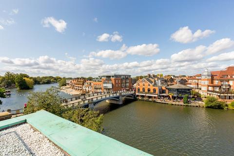 2 bedroom end of terrace house to rent, Windsor Quay Farmyard SL4