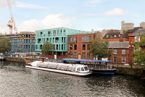 2 bedroom end of terrace house to rent, Windsor Quay Farmyard SL4