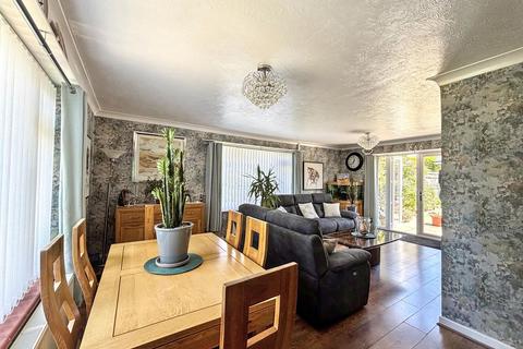 3 bedroom detached bungalow for sale, The Gorseway, Bexhill-on-Sea, TN39