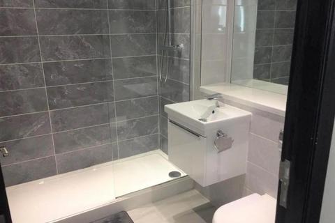 2 bedroom apartment to rent, Constable Avenue, London E16