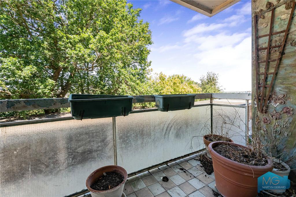 Apartment in London - View 5