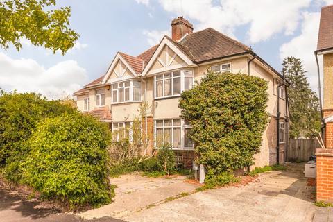Lyncroft Gardens, Hounslow TW3
