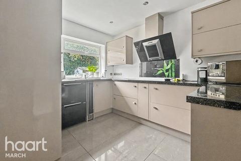 5 bedroom link detached house for sale, The Rowans, Doddington