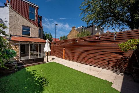 4 bedroom semi-detached house to rent, Dalmally Road, Croydon, CR0