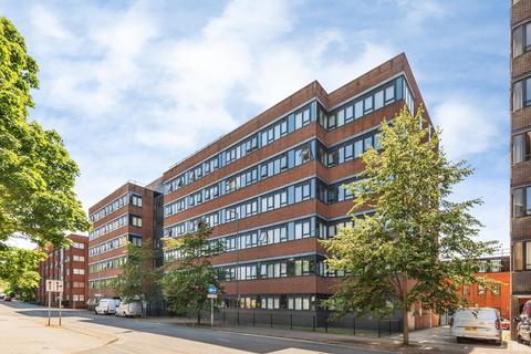 1 bedroom flat for sale, Farnsby Street, Swindon, Wiltshire, SN1