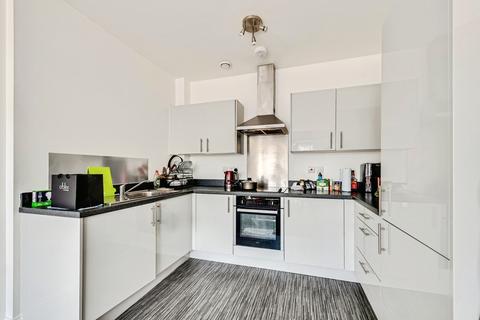 1 bedroom flat for sale, Farnsby Street, Swindon, Wiltshire, SN1