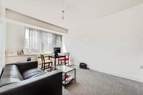 1 bedroom flat for sale, Farnsby Street, Swindon, Wiltshire, SN1