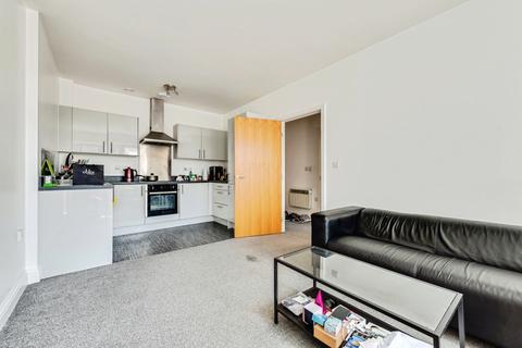 1 bedroom flat for sale, Farnsby Street, Swindon, Wiltshire, SN1
