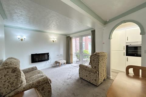 1 bedroom flat for sale, Blackberry Lane, Halesowen