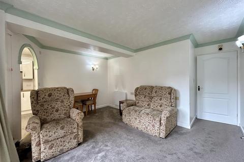 1 bedroom flat for sale, Blackberry Lane, Halesowen