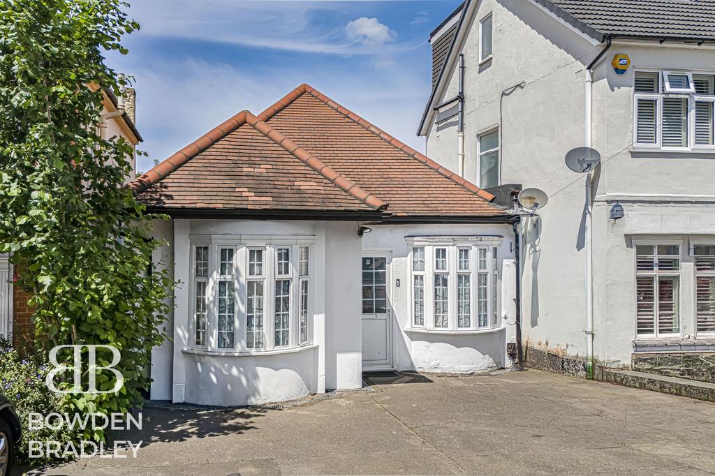 4 bedroom detached bungalow for sale in Clayhall on OnTheMarket