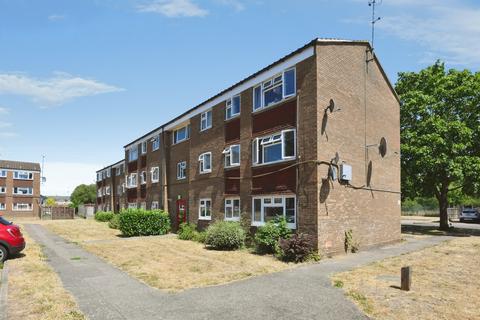 3 bedroom flat for sale, Mulberry Close, Broxbourne