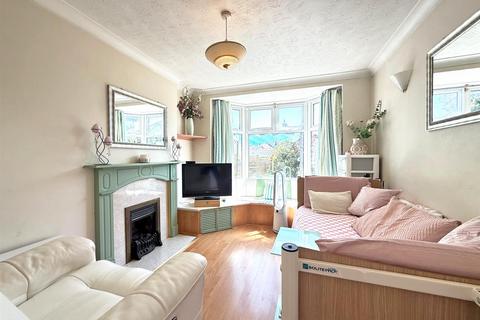 4 bedroom semi-detached house for sale, Kemps Eye Avenue, Belle Vue, Shrewsbury