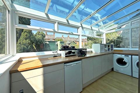 4 bedroom semi-detached house for sale, Kemps Eye Avenue, Belle Vue, Shrewsbury
