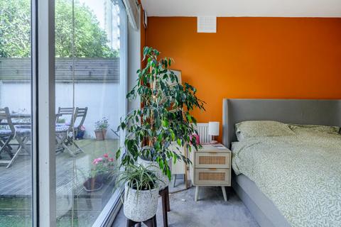 1 bedroom flat for sale, Clitheroe Road, Clapham, London, SW9