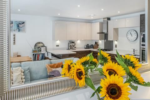 2 bedroom flat for sale, Sidney Road, Stockwell, SW9