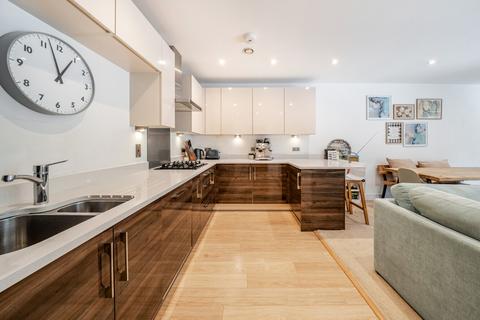 2 bedroom flat for sale, Sidney Road, Stockwell, SW9