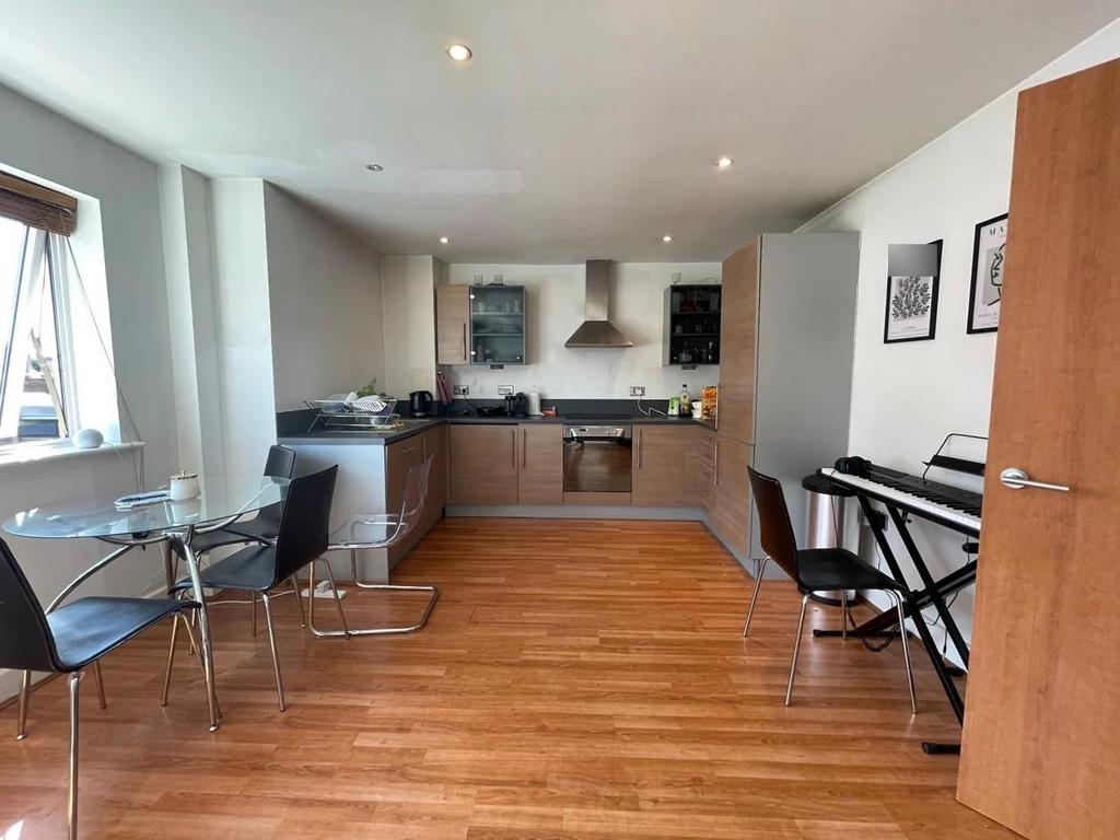 Apartment in London - View 2
