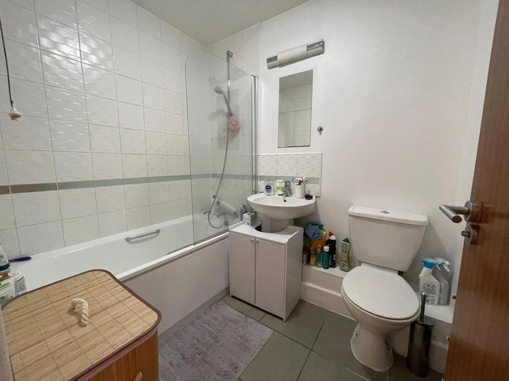 Apartment in London - View 5