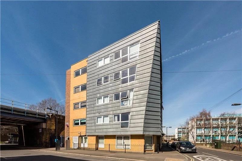 Apartment in London - More