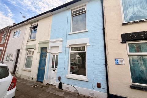 2 bedroom house to rent, Trevor Road, Southsea, PO4