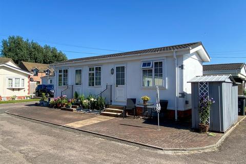 1 bedroom park home for sale, Beverly Court, Gorleston, Great Yarmouth