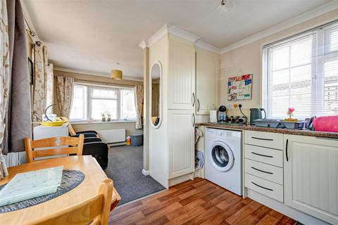 1 bedroom park home for sale, Beverly Court, Gorleston, Great Yarmouth
