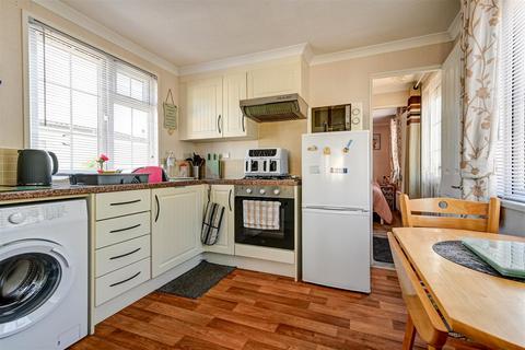 1 bedroom park home for sale, Beverly Court, Gorleston, Great Yarmouth