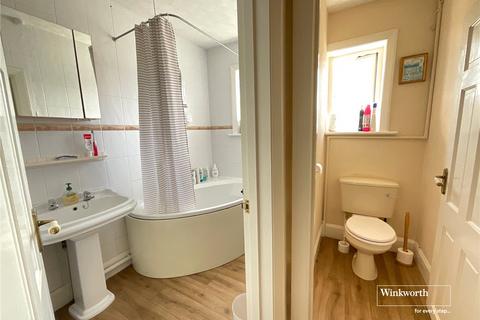 2 bedroom apartment for sale, Lymington Road, Highcliffe, Christchurch, BH23