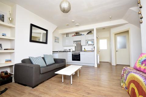 2 bedroom flat for sale, Northdown Road, Margate
