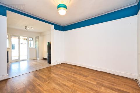 4 bedroom terraced house to rent, Newbury Road, Gants Hill, Redbridge, Ilford, Essex, IG2