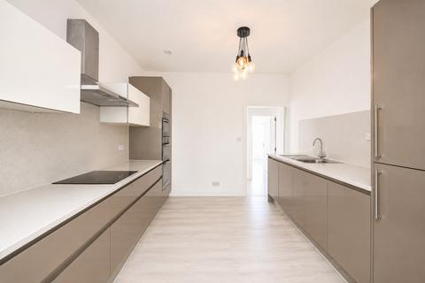 2 bedroom flat to rent, Sandringham Road, London,  E8