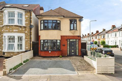 Wellesley Road, Ilford, IG1