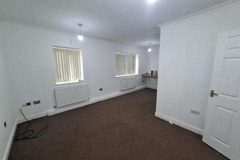 2 bedroom apartment to rent, South Mews, Buxton