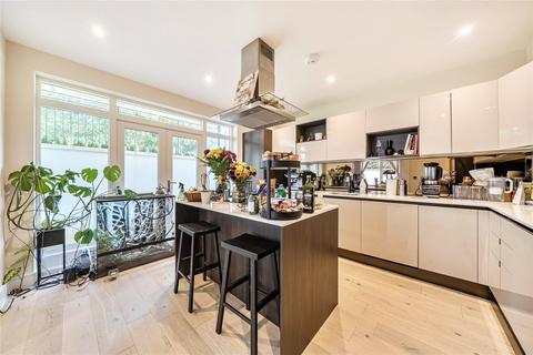 3 bedroom apartment to rent, Lockwood House, Surbiton KT6
