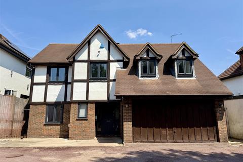 5 bedroom detached house to rent, Watford Way, London NW7