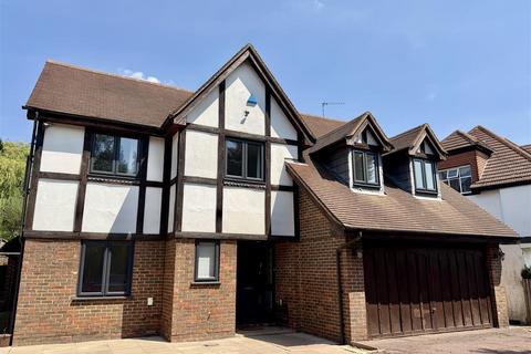 5 bedroom detached house to rent, Watford Way, London NW7