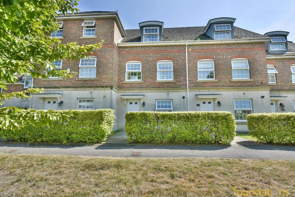 4 bedroom terraced house for sale in Bexhill-on-Sea on OnTheMarket