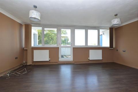 3 bedroom flat to rent, Suffolk Square, Norwich