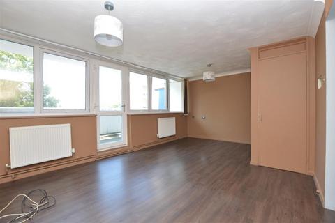 3 bedroom flat to rent, Suffolk Square, Norwich