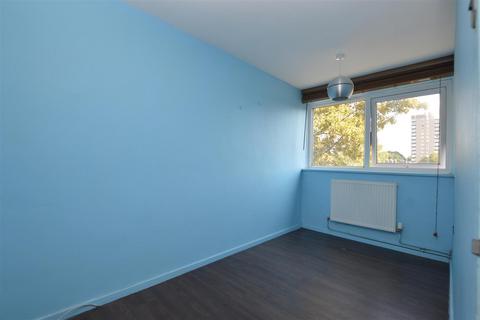 3 bedroom flat to rent, Suffolk Square, Norwich